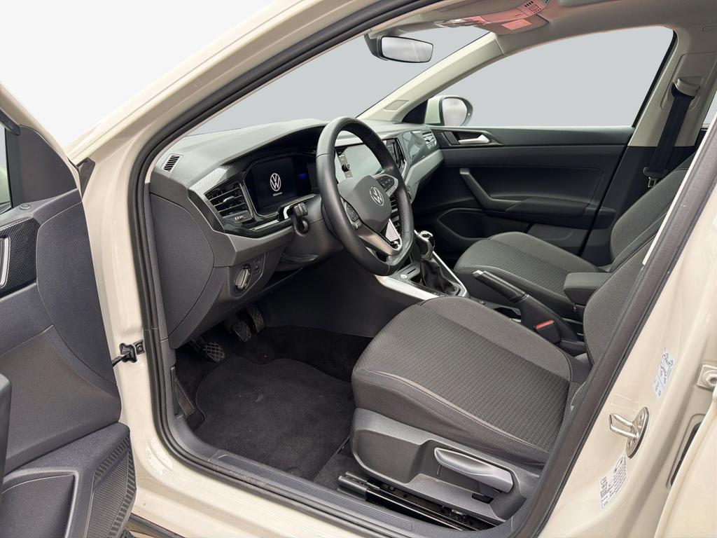 Volkswagen Taigo 2022 г. Серый, пробег 38096 км
