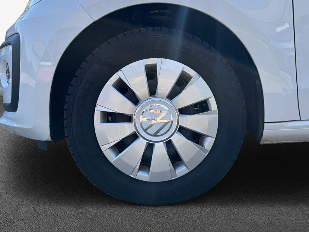 Volkswagen up! 2023 г. Белый, пробег 53201 км