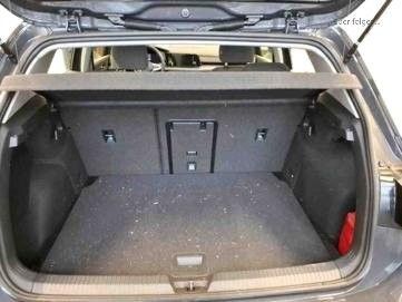 Volkswagen Golf 2024 г. Золотистый, пробег 27008 км