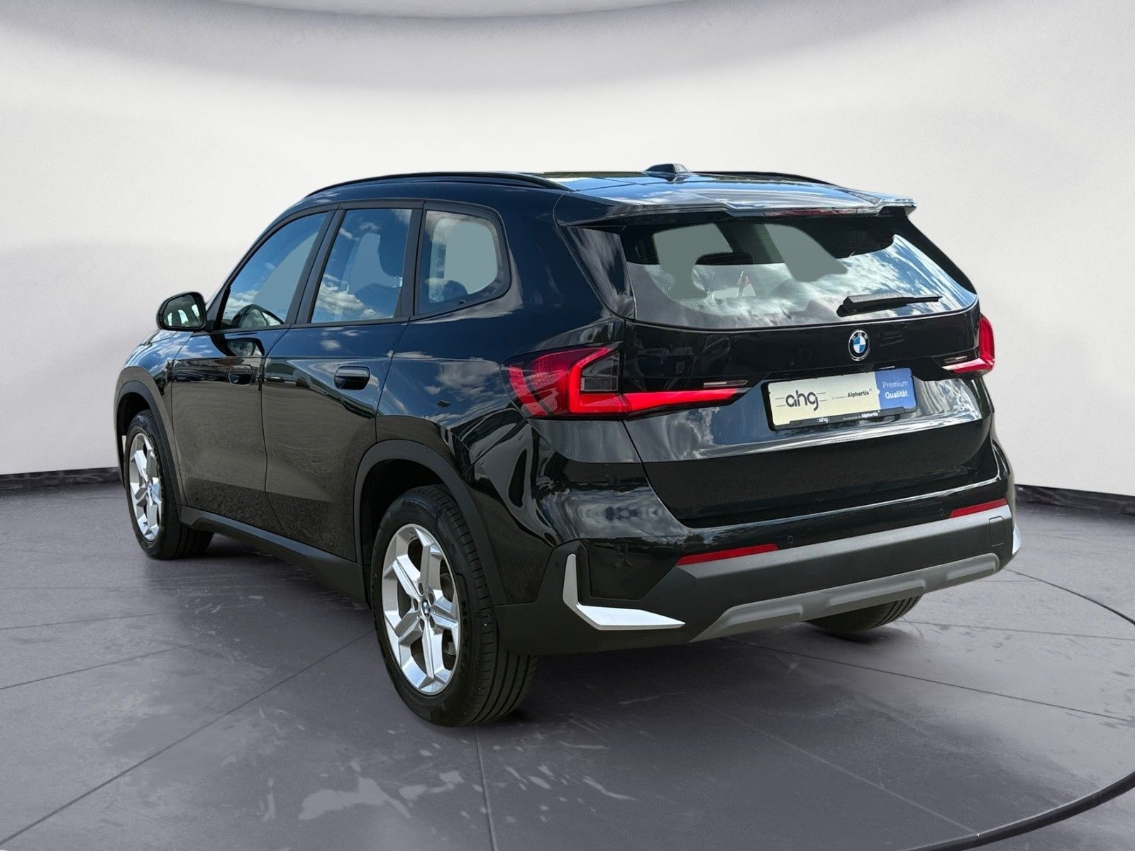 BMW X1 2023 г. Чёрный, пробег 30317 км
