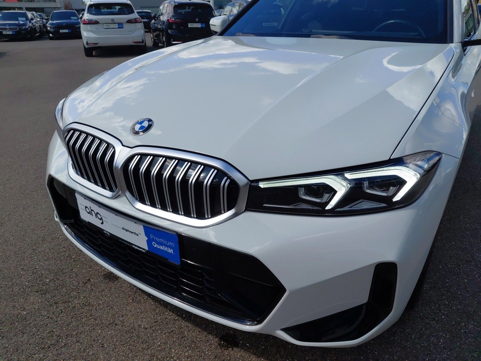 BMW 320 2023 г. Белый, пробег 25862 км