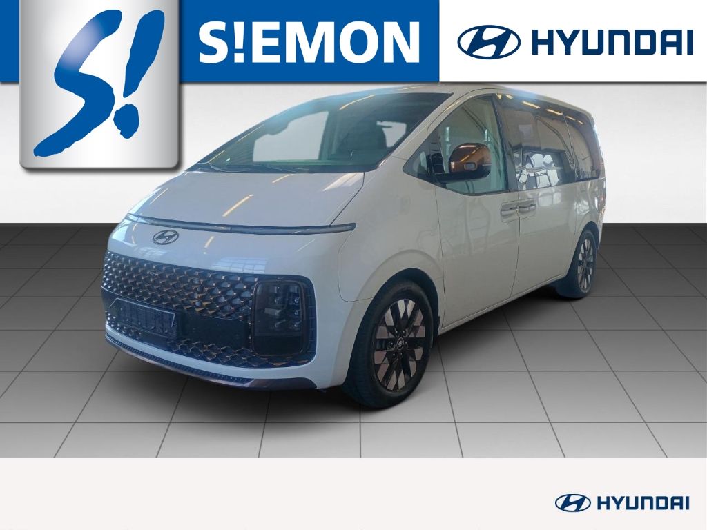 Hyundai Staria 2023 г. Белый, пробег 36679 км