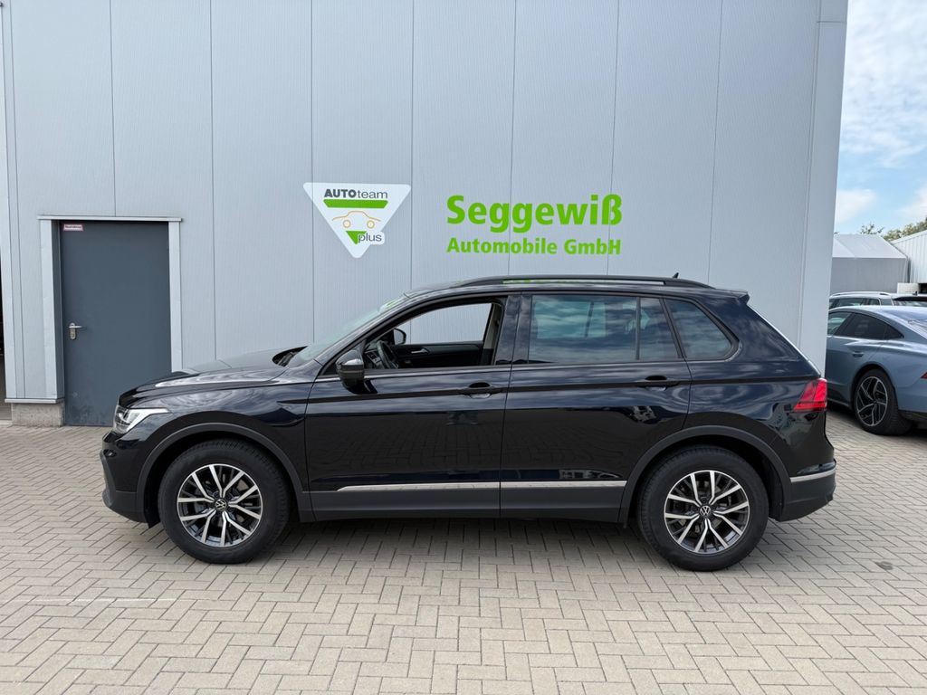 Volkswagen Tiguan 2023 г. Чёрный, пробег 21450 км