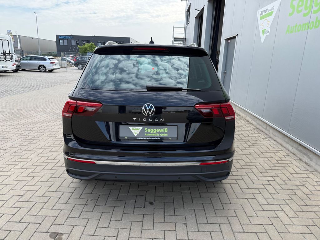 Volkswagen Tiguan 2023 г. Чёрный, пробег 21450 км