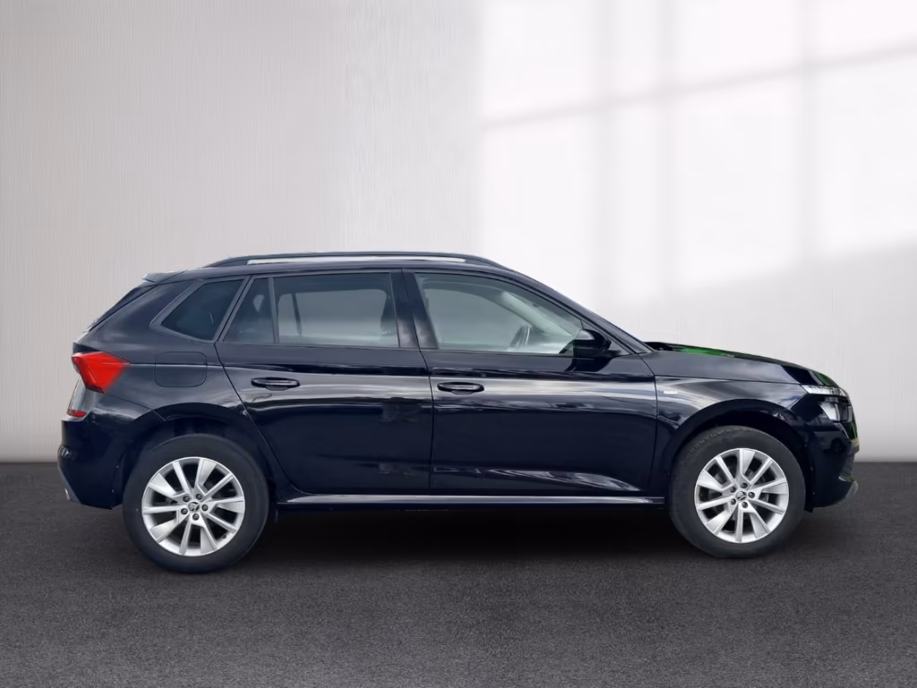 Skoda Kamiq 2023 г. Чёрный, пробег 49540 км