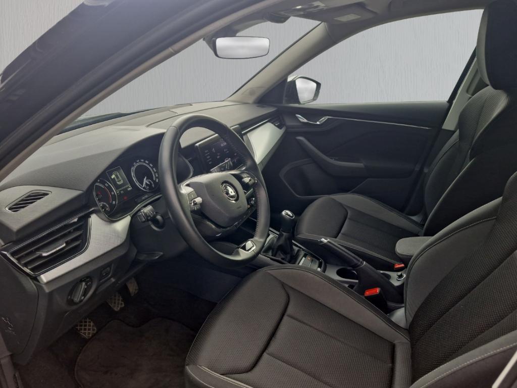 Skoda Kamiq 2023 г. Чёрный, пробег 49540 км