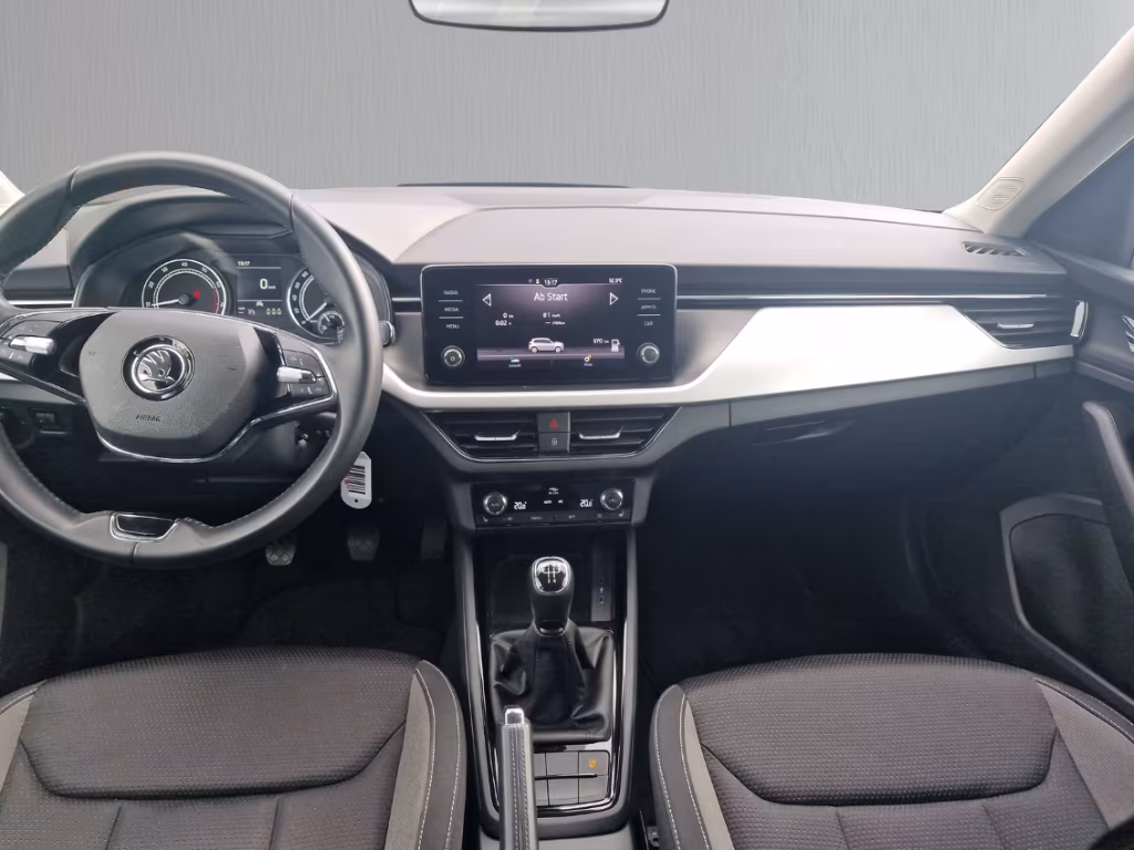 Skoda Kamiq 2023 г. Чёрный, пробег 49540 км