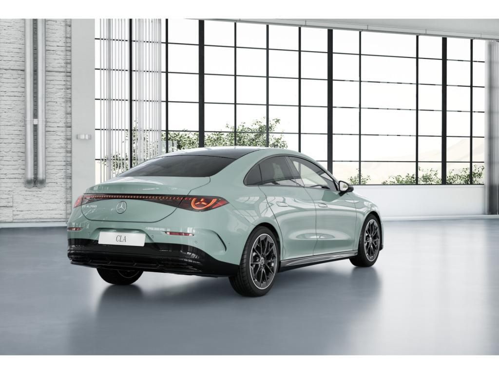 Mercedes-Benz CLA 200 2026 г. Синий, пробег 10000 км