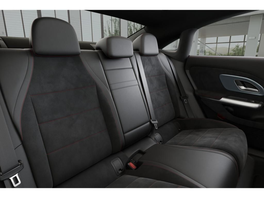 Mercedes-Benz CLA 200 2026 г. Синий, пробег 10000 км