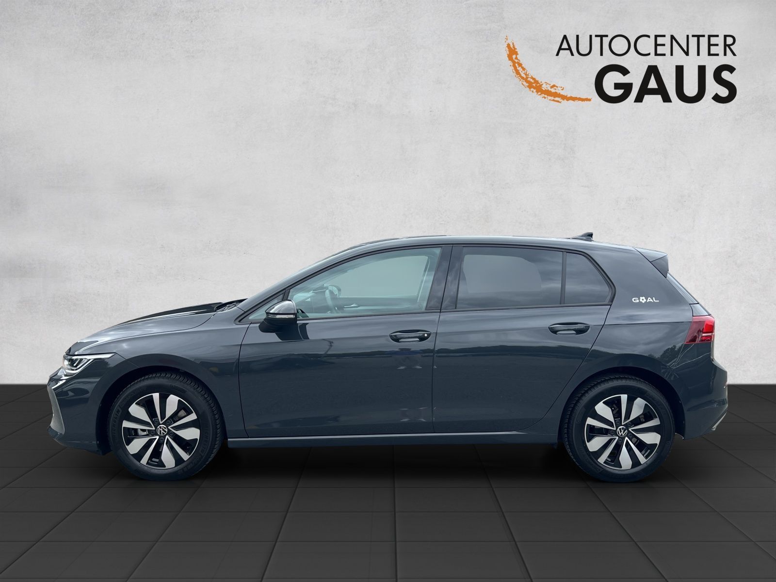 Volkswagen Golf 2025 г. Серый, пробег 6537 км