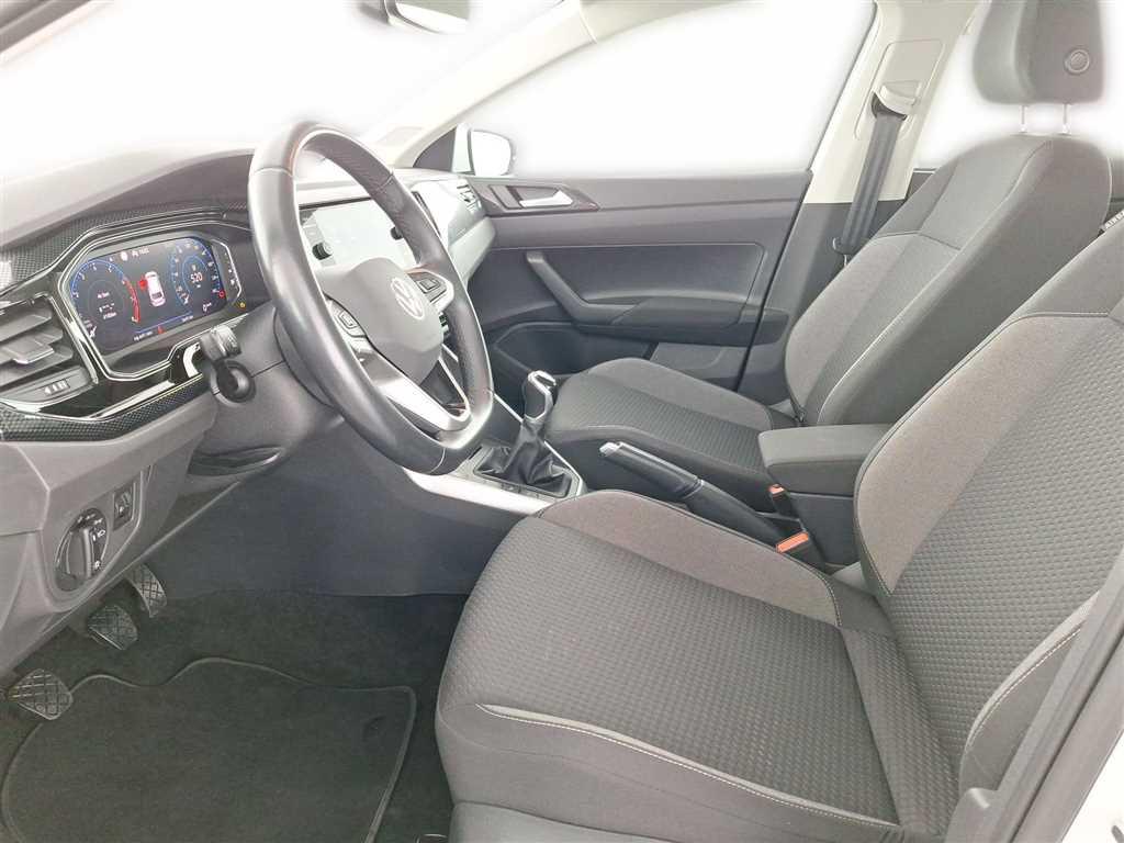 Volkswagen Polo 2023 г. Белый, пробег 36489 км