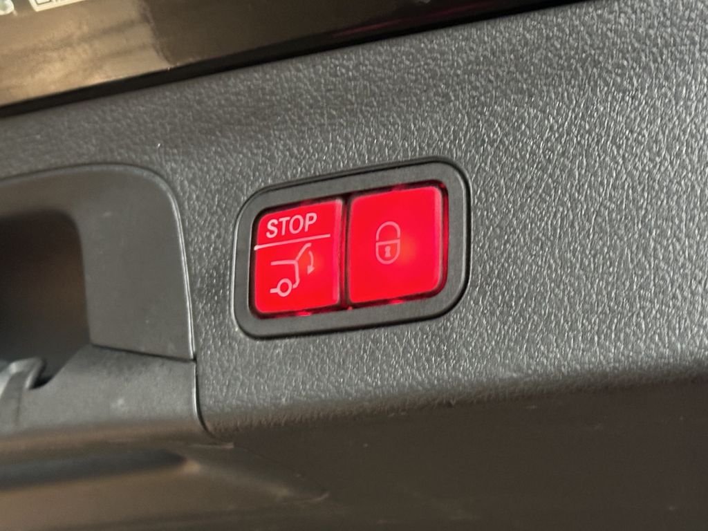 Mercedes-Benz GLS 450 2024 г. Чёрный, пробег 40552 км