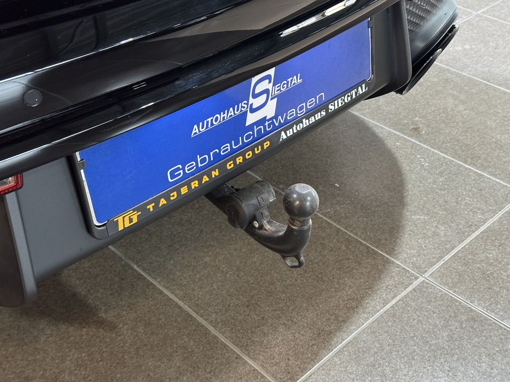 Porsche Macan 2022 г. Чёрный, пробег 28816 км