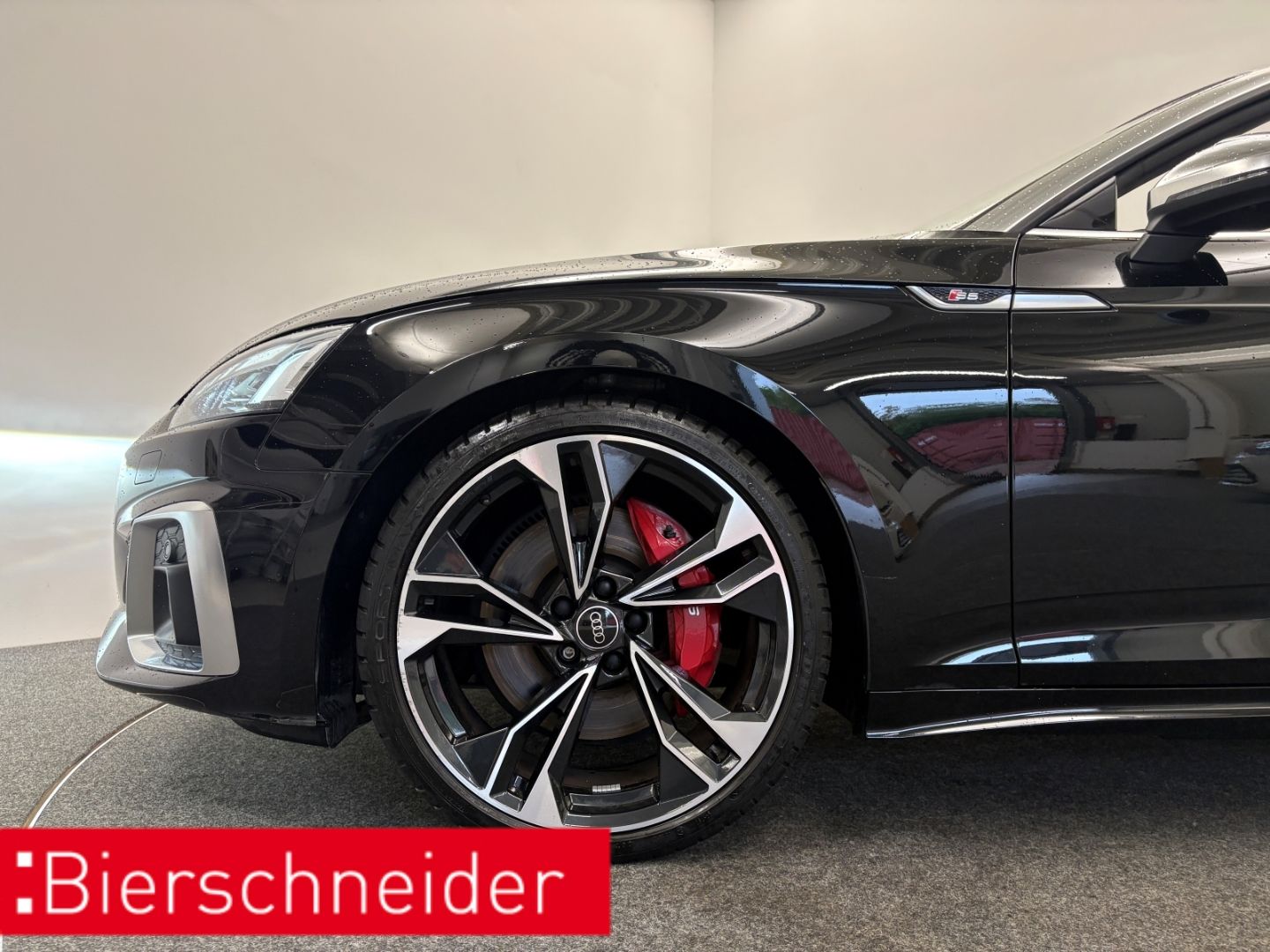 Audi S5 2023 г. Чёрный, пробег 47320 км