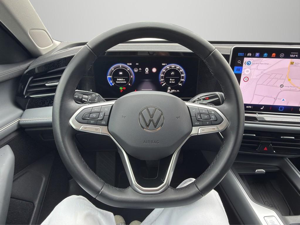 Volkswagen PASSAT VARIANT 2024 г. Чёрный, пробег 54870 км