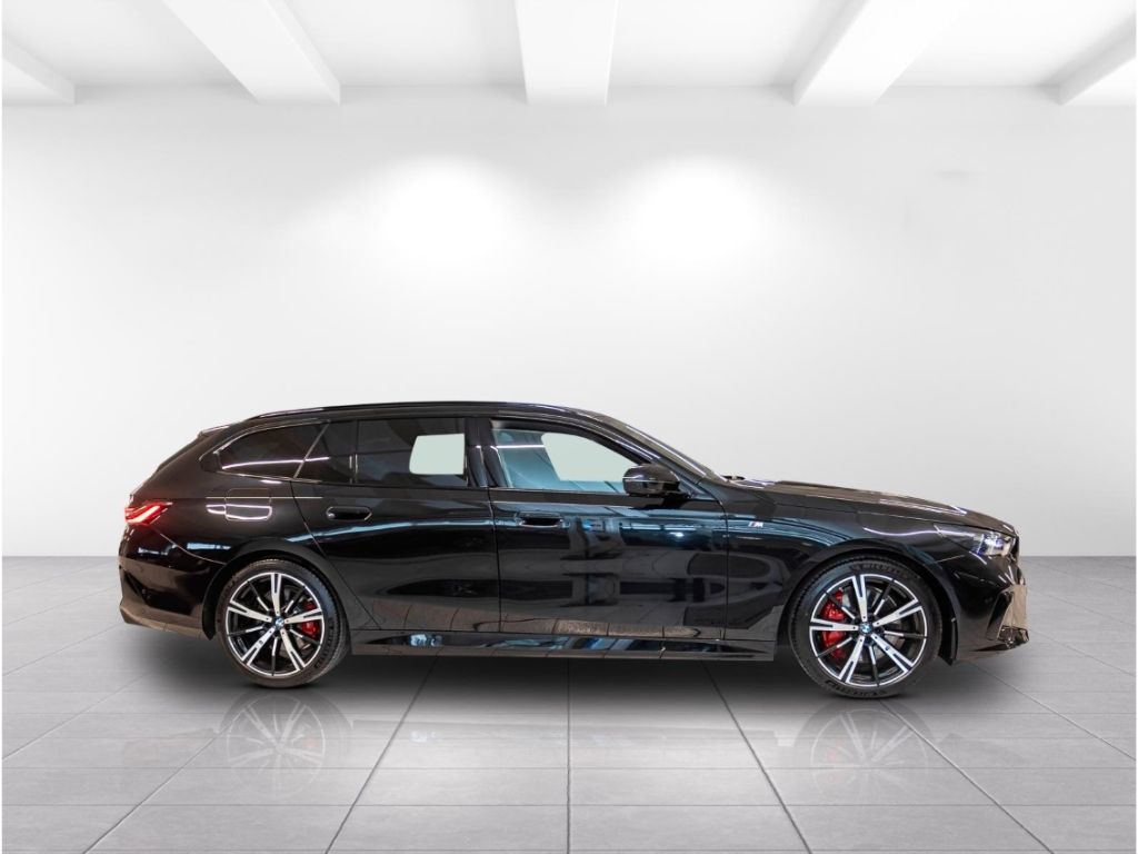 BMW 540 2025 г. Чёрный, пробег 24600 км