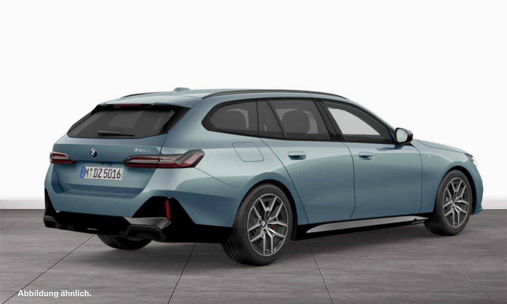 BMW 520 2025 г. Зелёный, пробег 29877 км