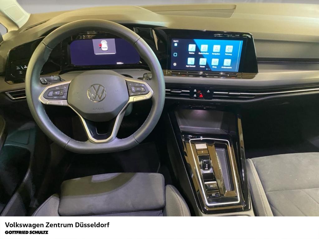 Volkswagen Golf 2024 г. Серый, пробег 25854 км
