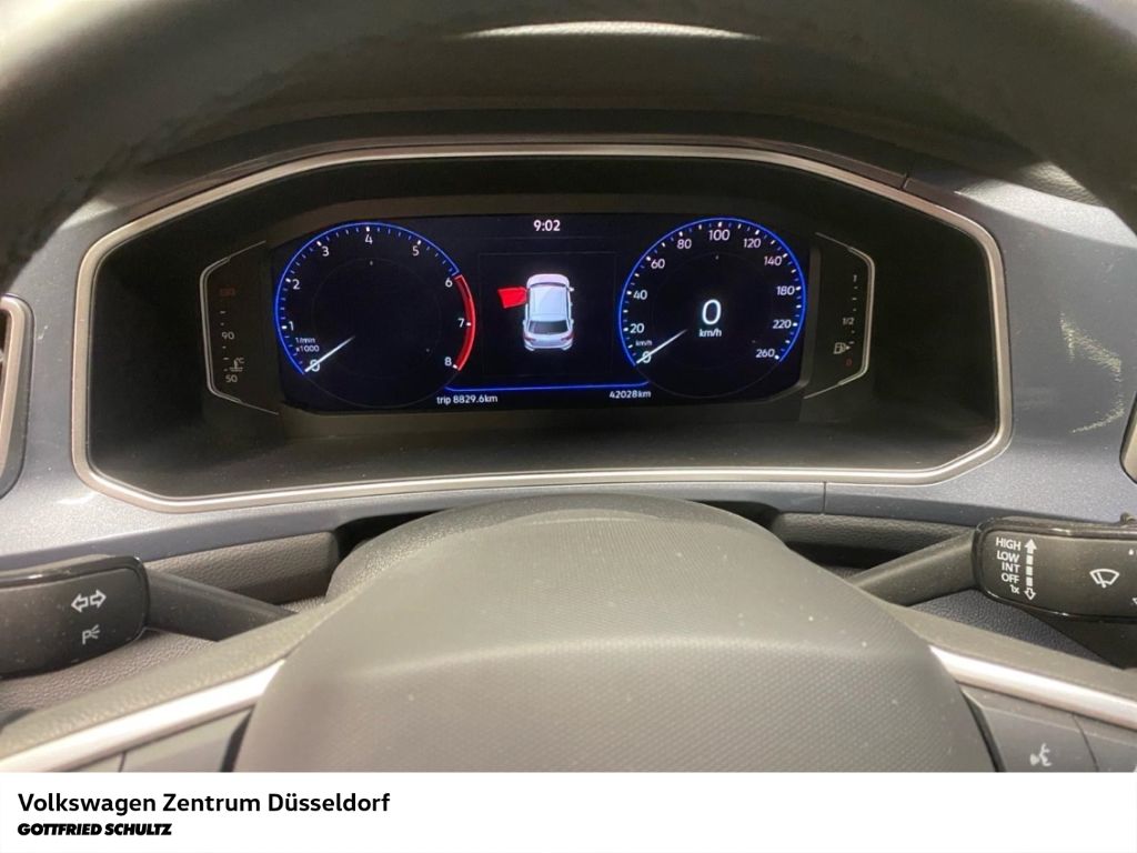 Volkswagen T-Roc 2023 г. Чёрный, пробег 42027 км