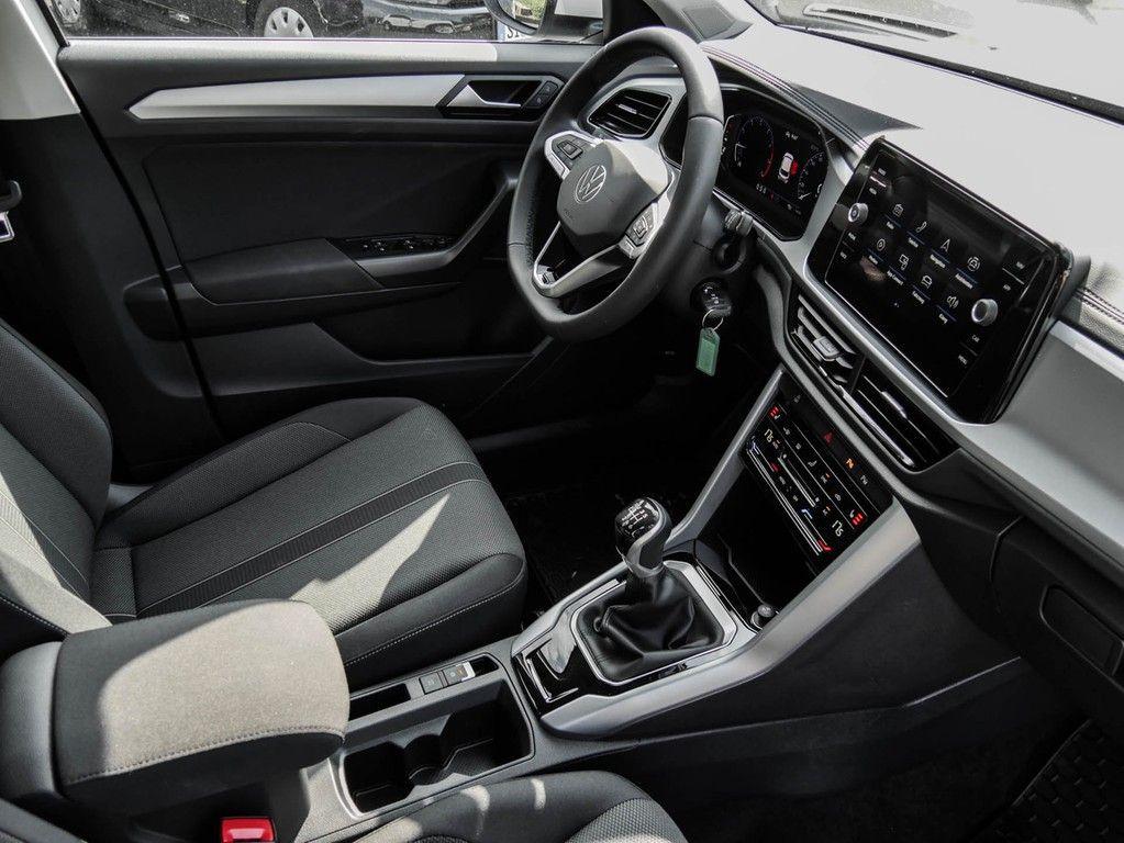 Volkswagen T-Roc 2022 г. Белый, пробег 42000 км