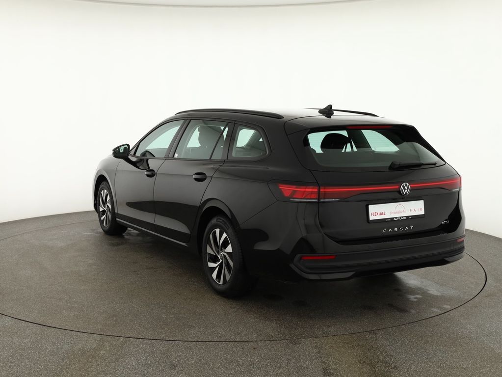 Volkswagen PASSAT VARIANT 2023 г. Чёрный, пробег 47360 км