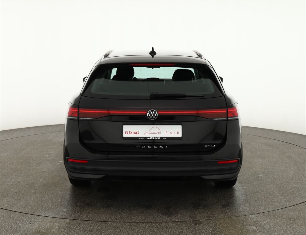 Volkswagen PASSAT VARIANT 2023 г. Чёрный, пробег 47360 км