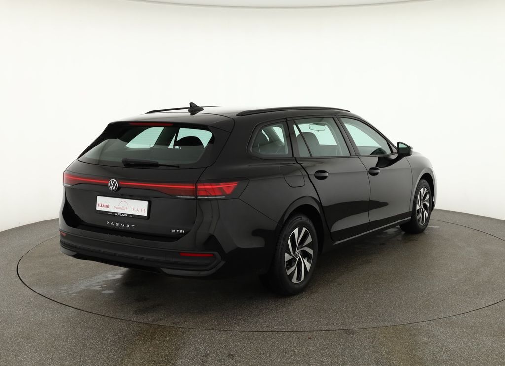 Volkswagen PASSAT VARIANT 2023 г. Чёрный, пробег 47360 км
