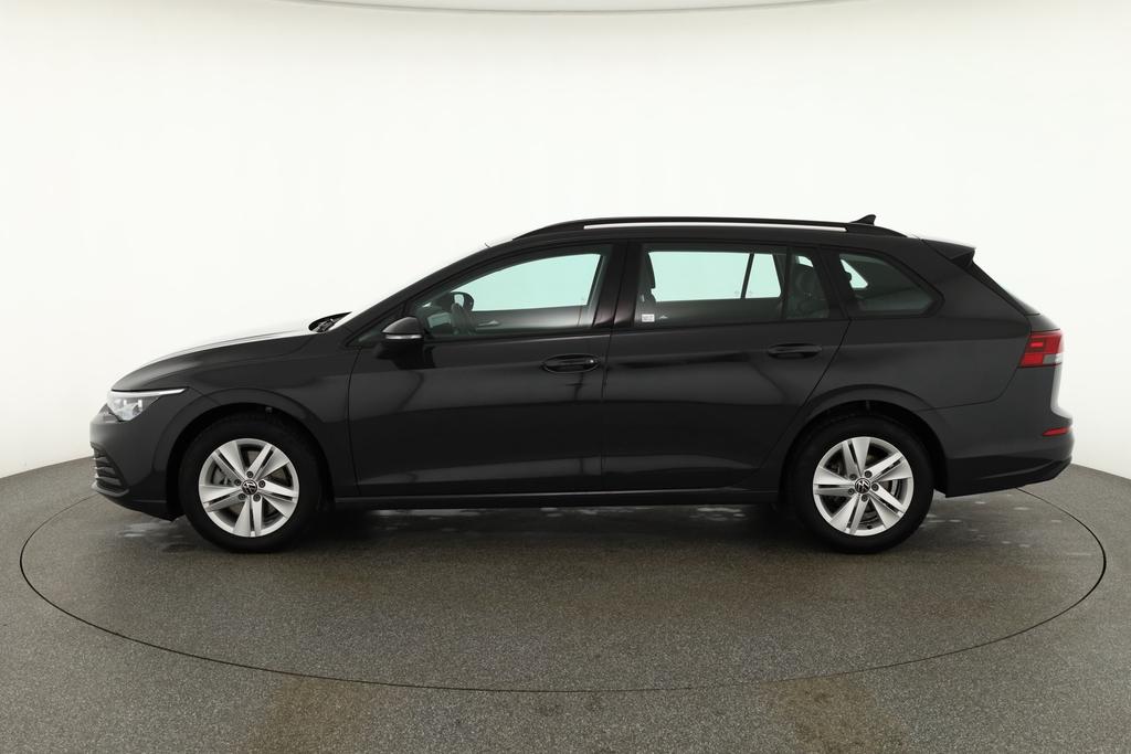 Volkswagen Golf 2024 г. Серый, пробег 24630 км