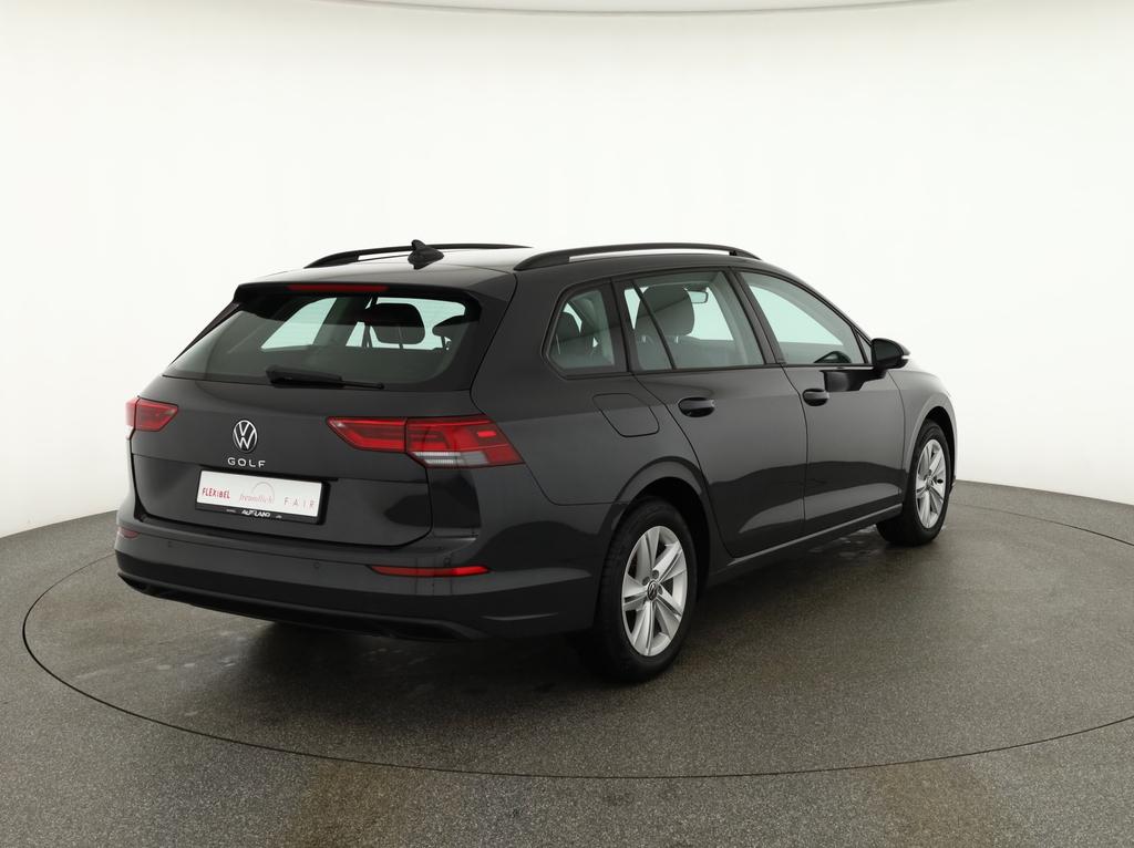 Volkswagen Golf 2024 г. Серый, пробег 24630 км