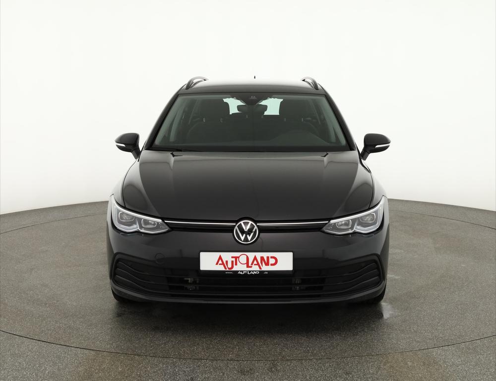 Volkswagen Golf 2024 г. Серый, пробег 24630 км