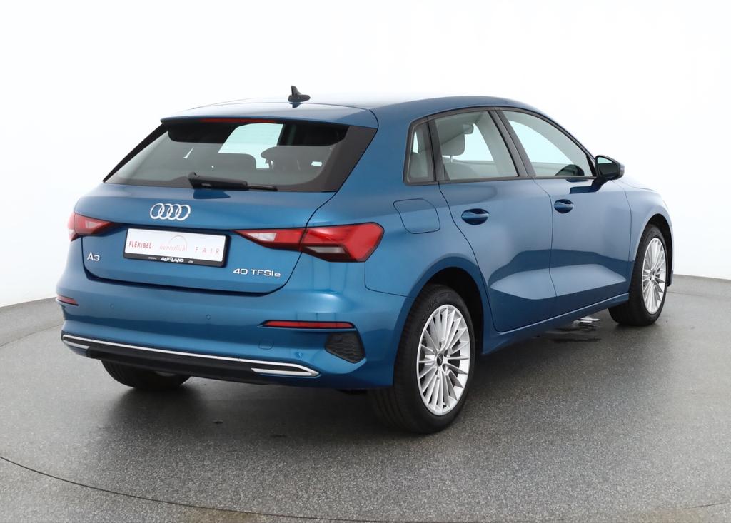 Audi A3 2022 г. Синий, пробег 42413 км
