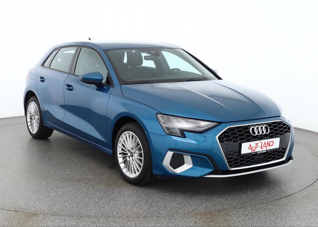 Audi A3 2022 г. Синий, пробег 42413 км
