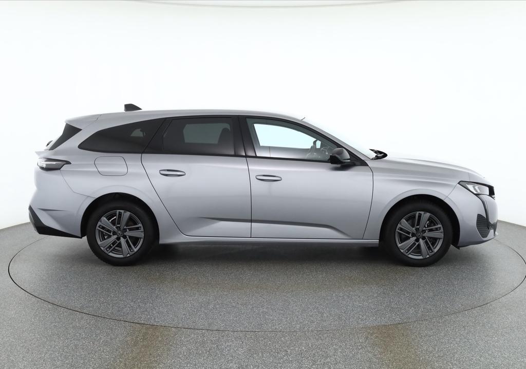 Peugeot 308 2024 г. Серый, пробег 42977 км