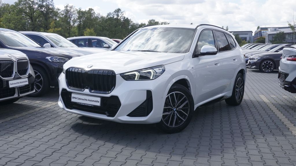 BMW X1 2023 г. Белый, пробег 53342 км