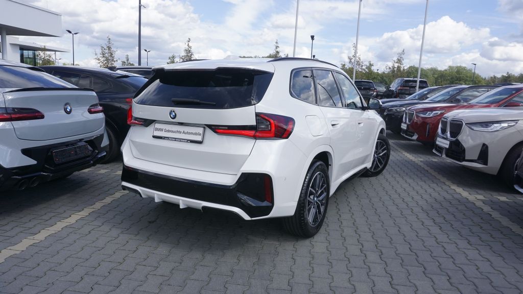 BMW X1 2023 г. Белый, пробег 53342 км