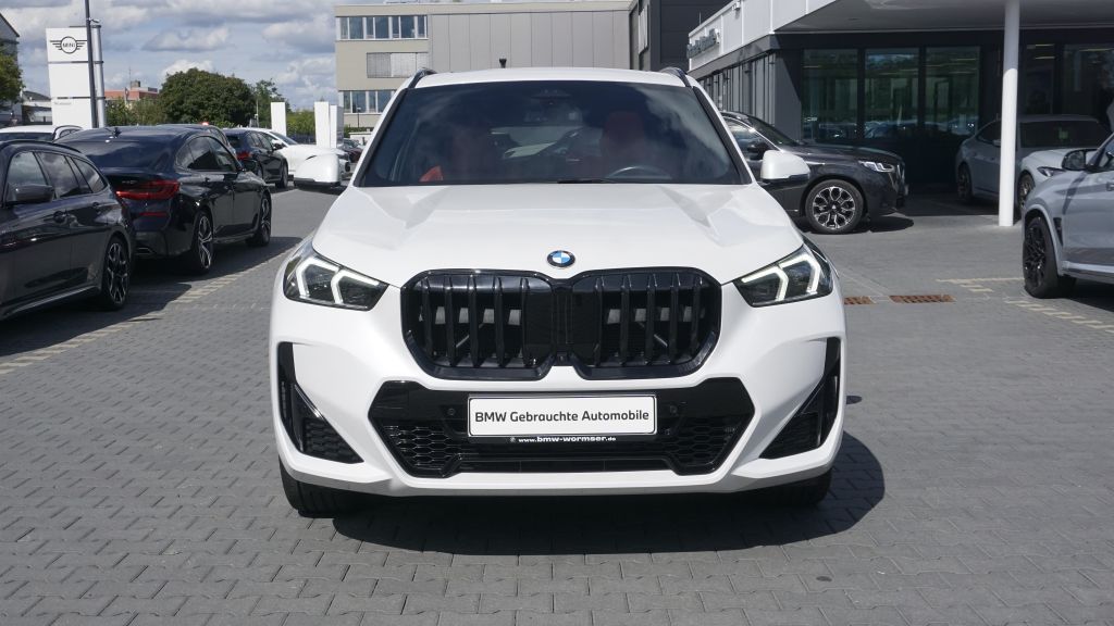 BMW X1 2023 г. Белый, пробег 53342 км