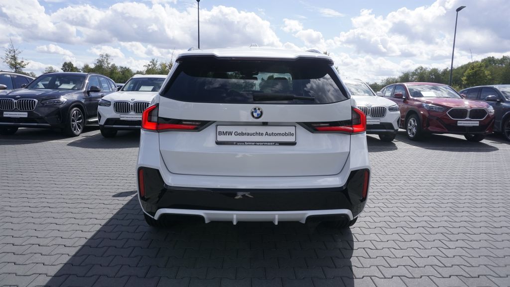 BMW X1 2023 г. Белый, пробег 53342 км