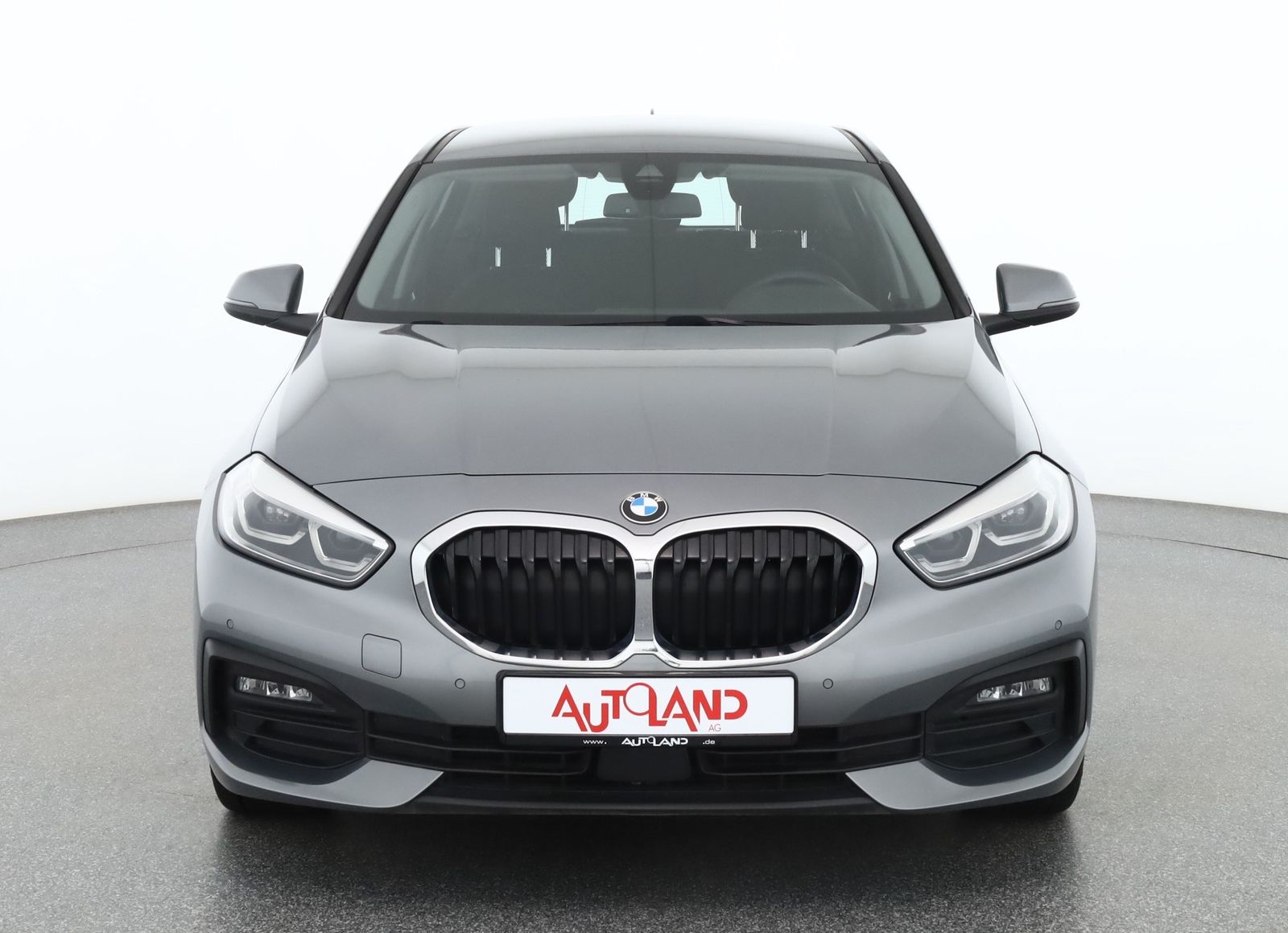 BMW 118 2024 г. Серый, пробег 38691 км