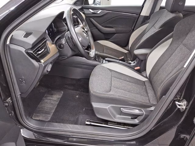 Skoda Kamiq 2023 г. Чёрный, пробег 57329 км
