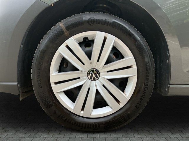 Volkswagen Caddy 2023 г. Серый, пробег 53894 км