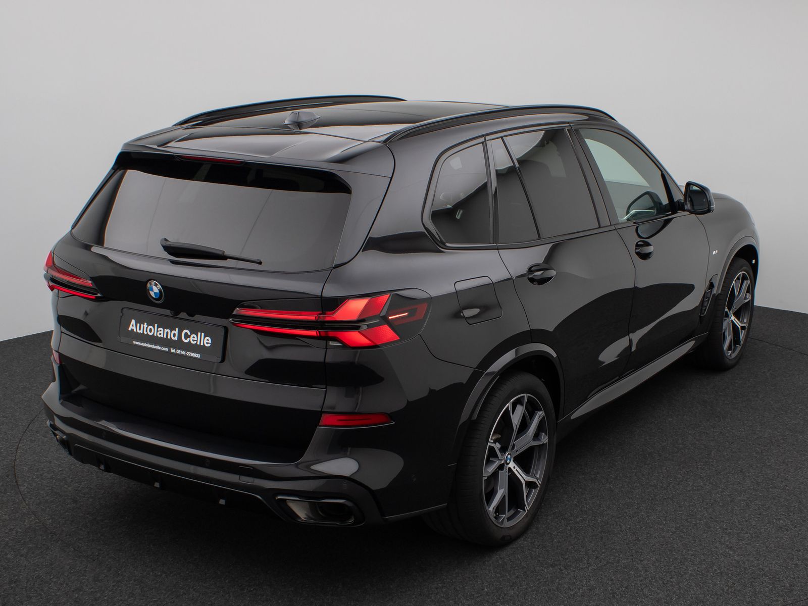 BMW X5 2024 г. Чёрный, пробег 30558 км