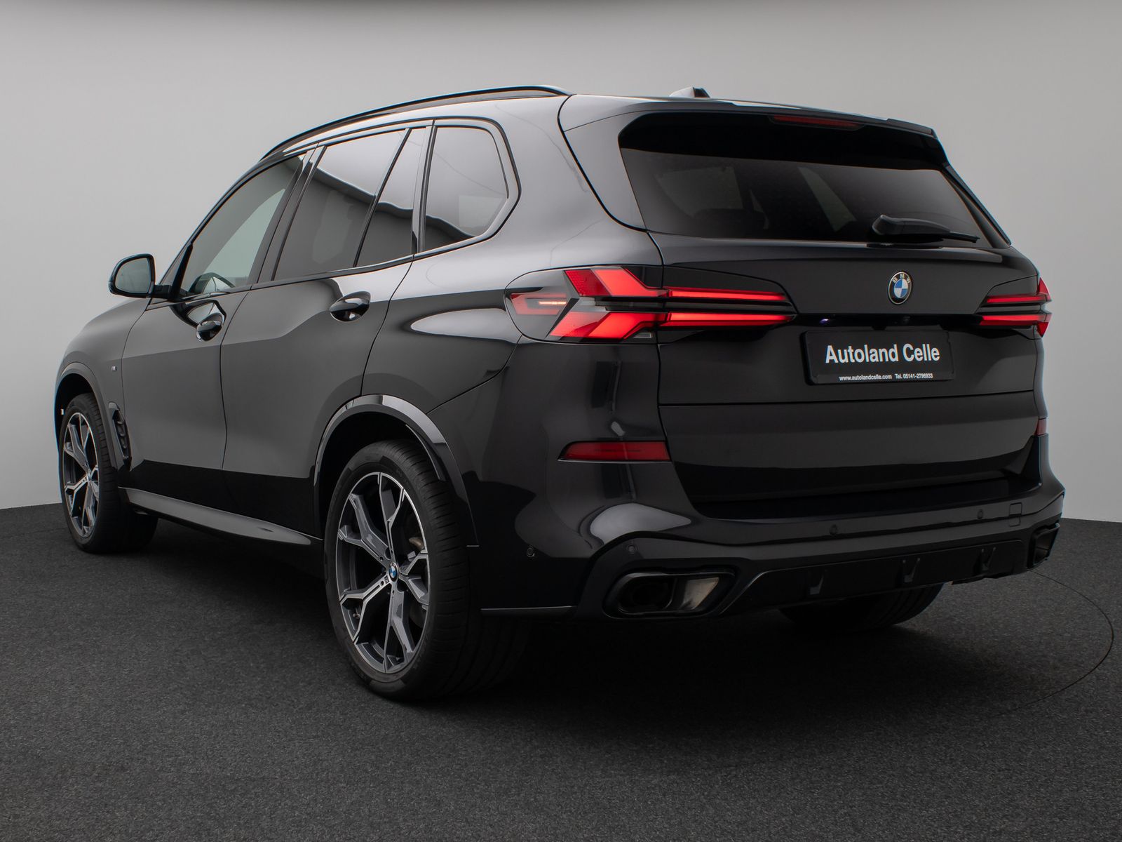 BMW X5 2024 г. Чёрный, пробег 30558 км
