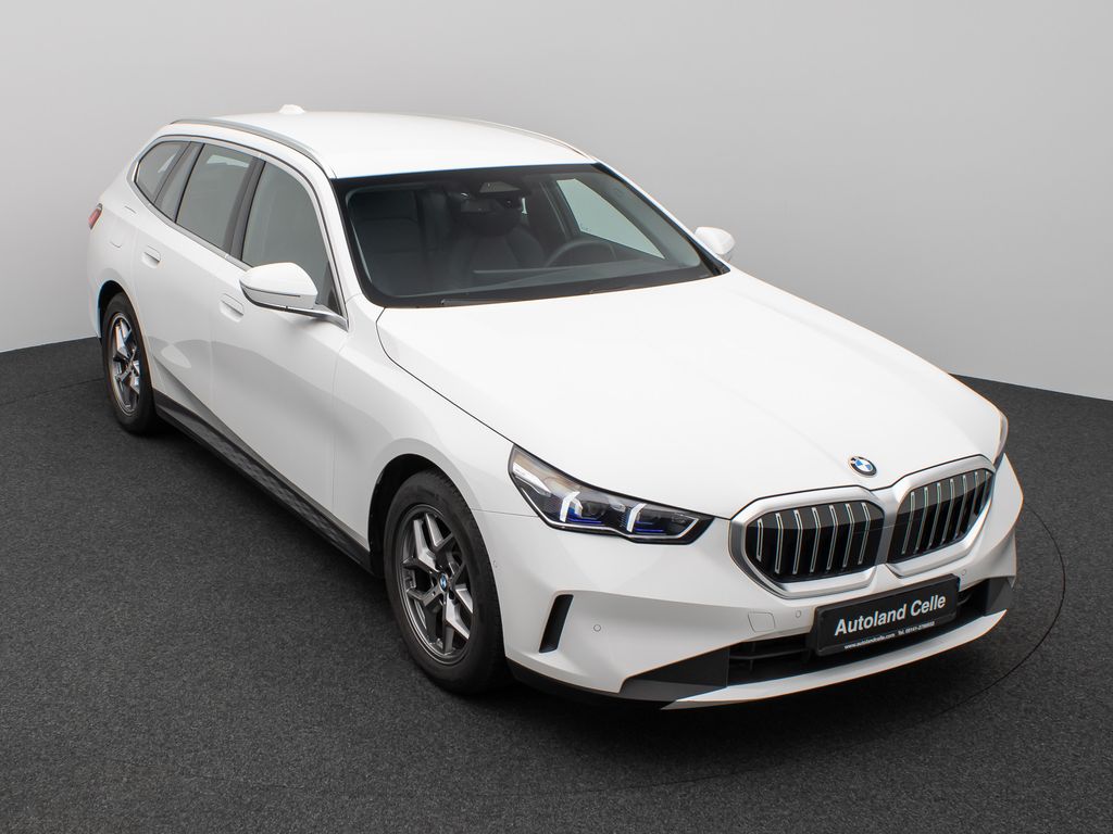 BMW 520 2024 г. Белый, пробег 31678 км