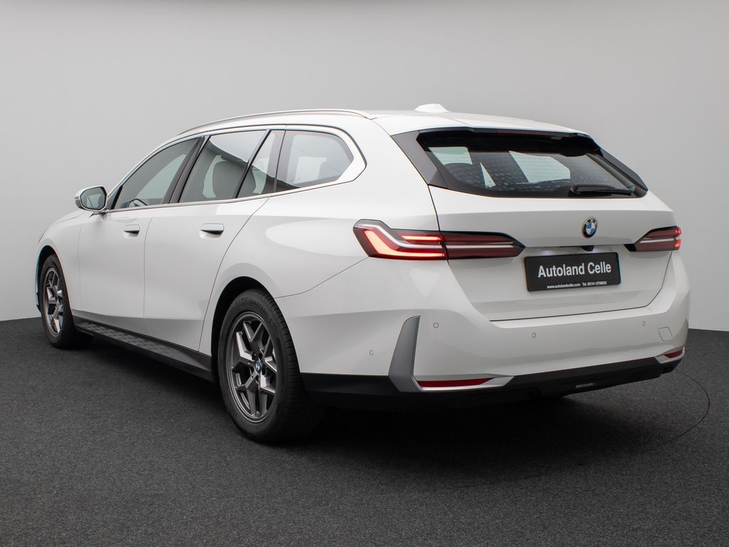 BMW 520 2024 г. Белый, пробег 31678 км