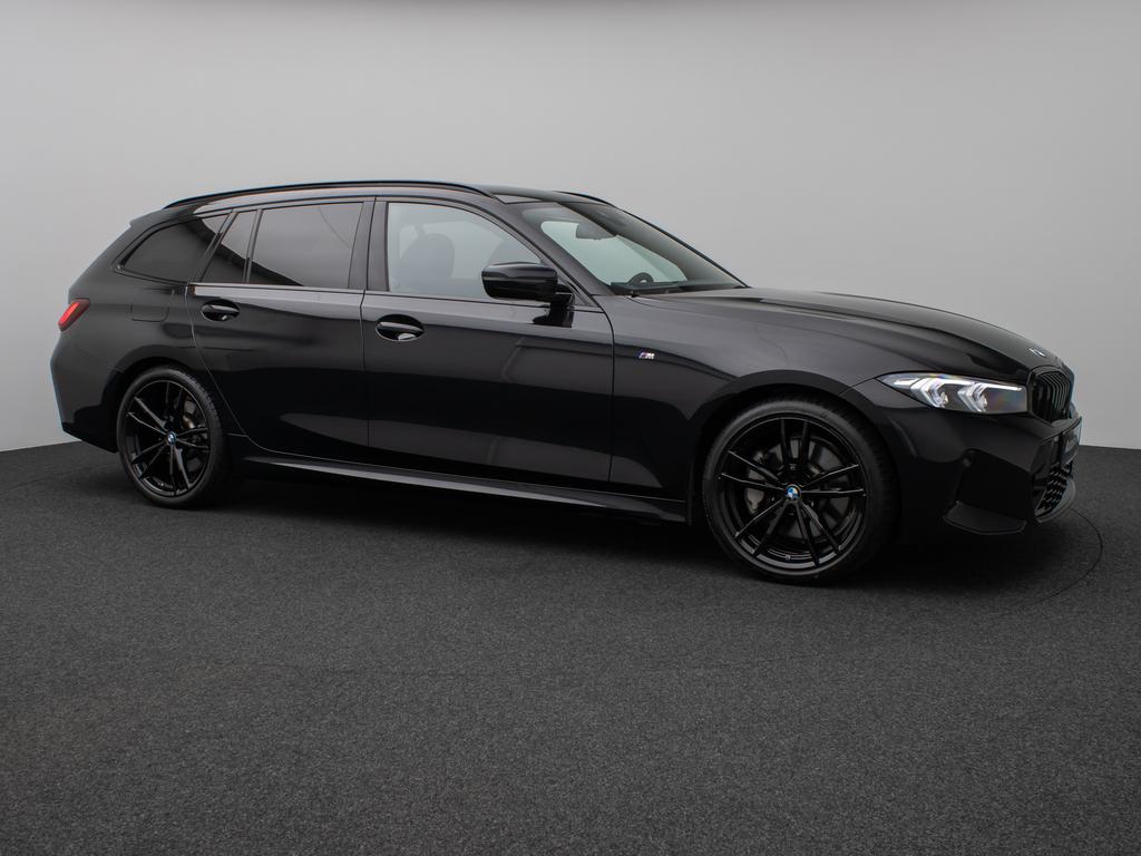 BMW 330 2023 г. Чёрный, пробег 35592 км