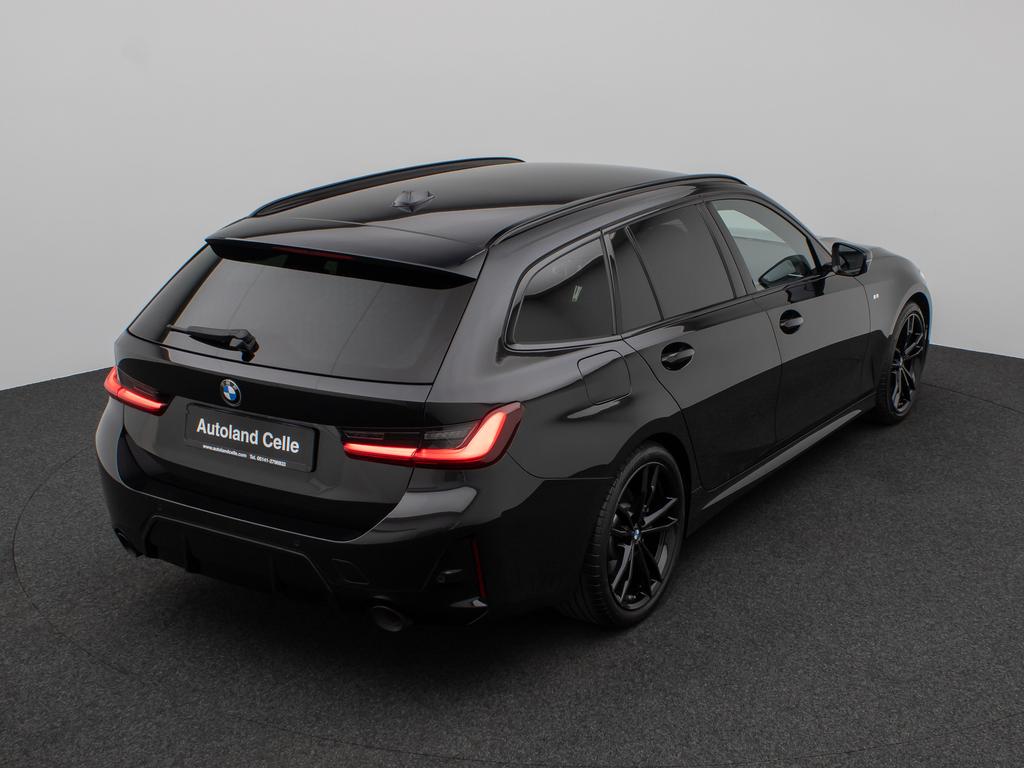 BMW 330 2023 г. Чёрный, пробег 35592 км
