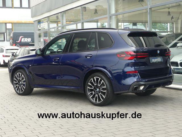 BMW X5 2025 г. Синий, пробег 20000 км
