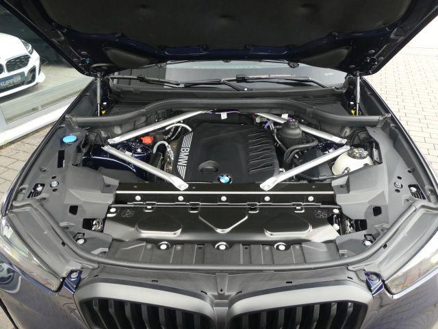 BMW X5 2025 г. Синий, пробег 20000 км