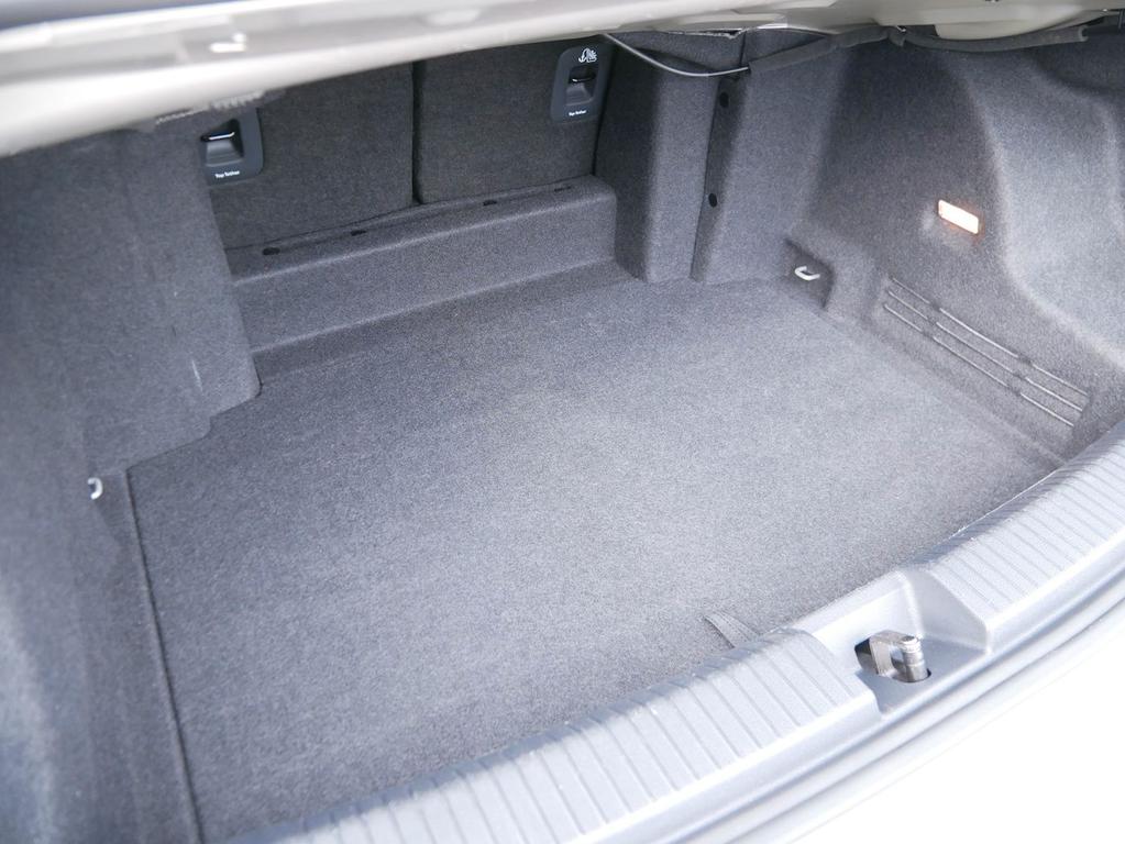 Volkswagen T-Roc 2021 г. Серебристый, пробег 36910 км
