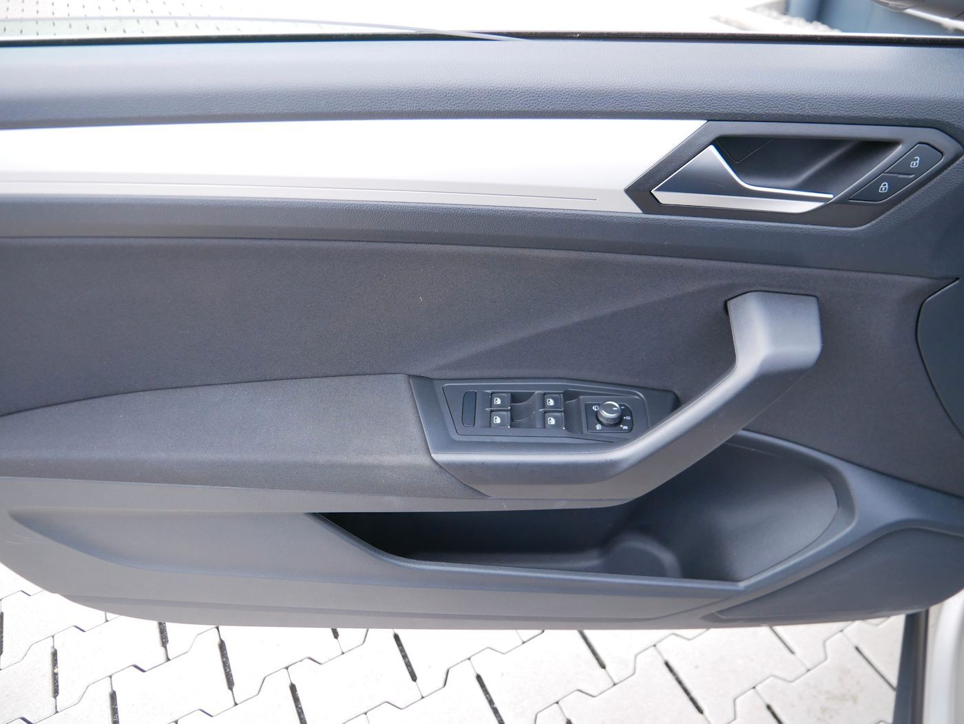 Volkswagen T-Roc 2021 г. Серебристый, пробег 36910 км